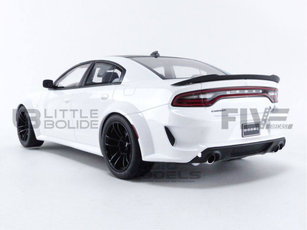 White 1/18 Dodge Charger SRT L561440