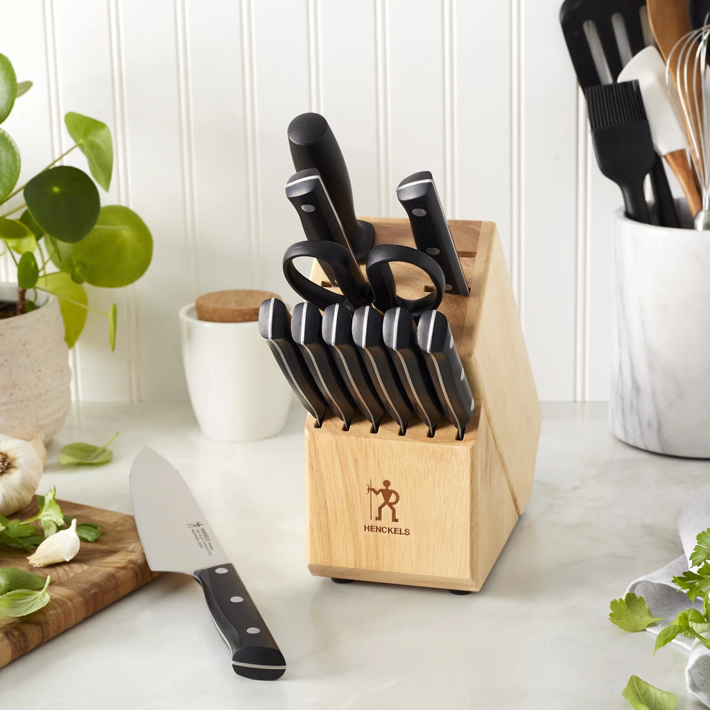 12 Pc Cutlery & Wood Block Set V6630