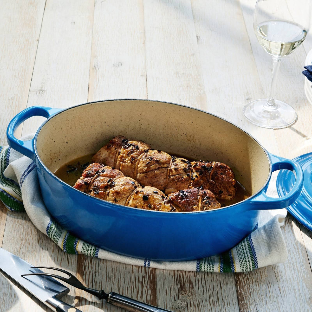 1-Quart Cast Iron Oval Dutch Oven J109