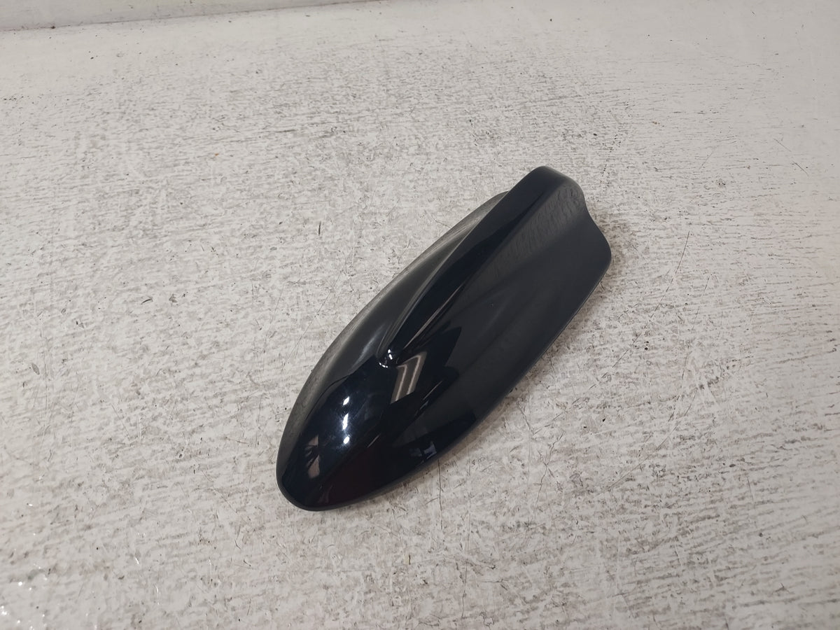 Roof Mount Radio Antenna V95755