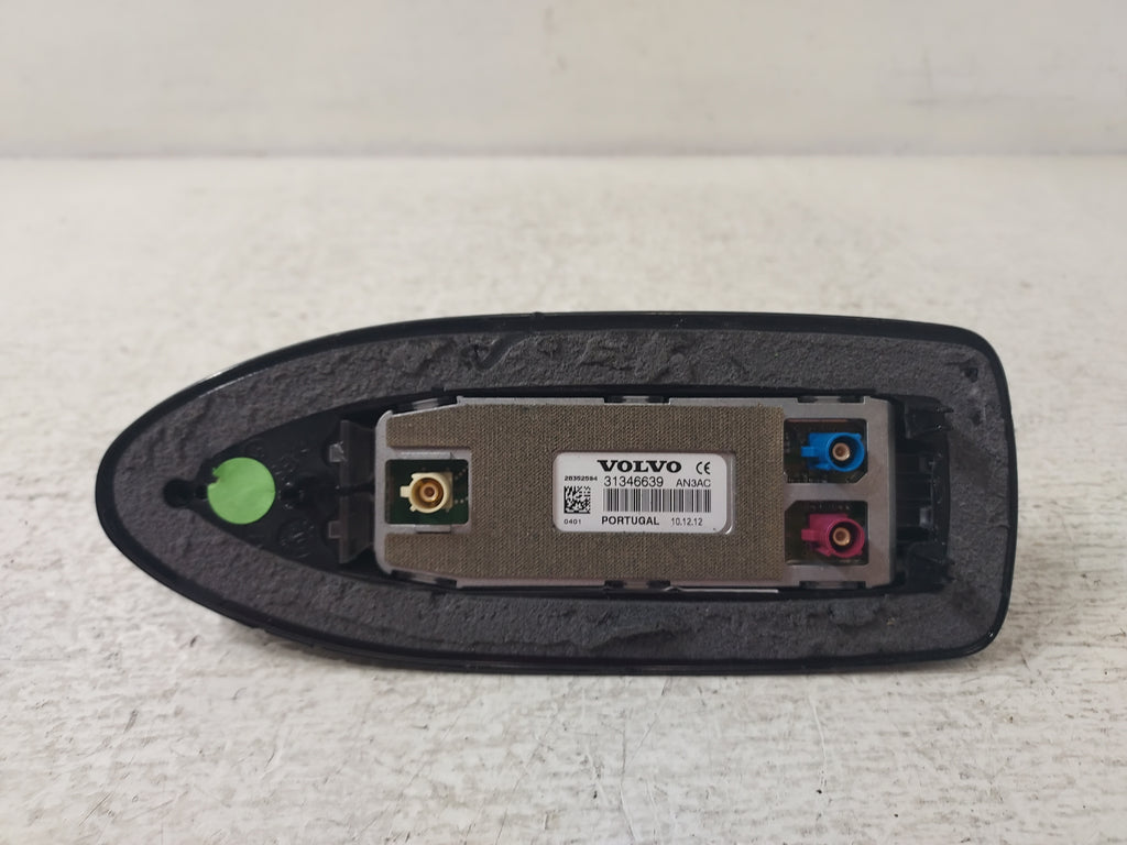 Roof Mount Radio Antenna V95755