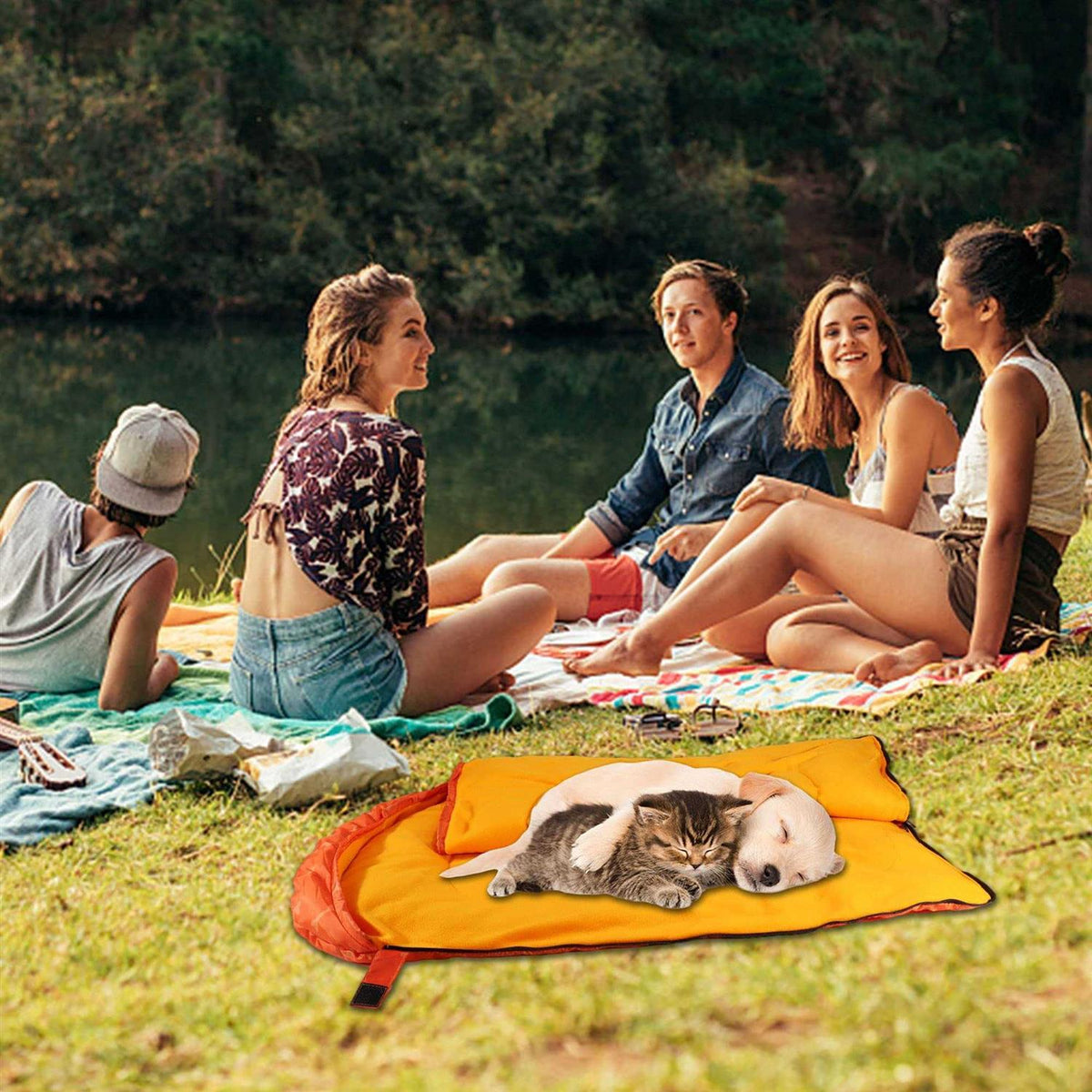 Waterproof Warm Packable Dog Sleeping Bag G112