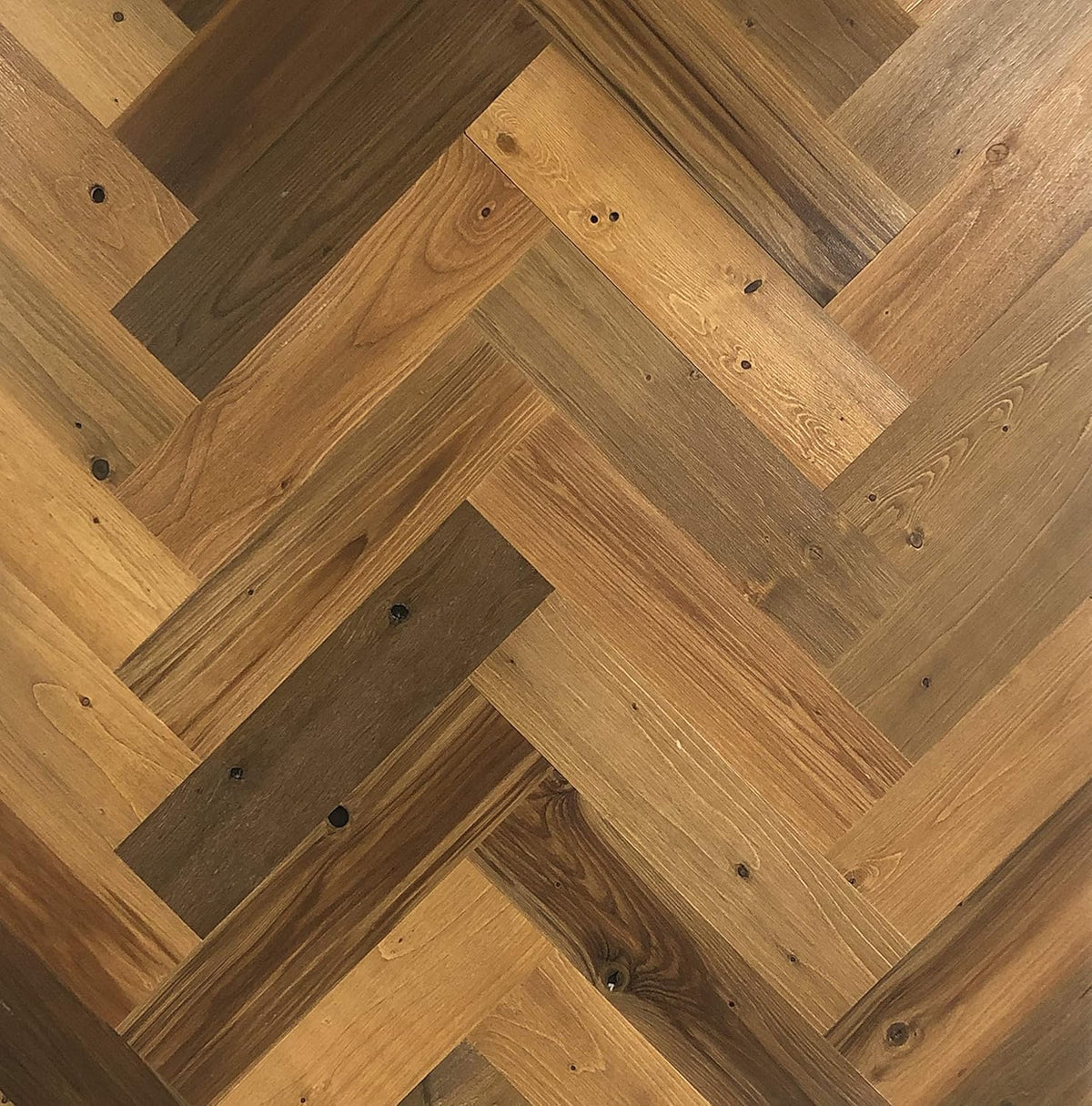 Reclaimed Wooden Wall Planks J385
