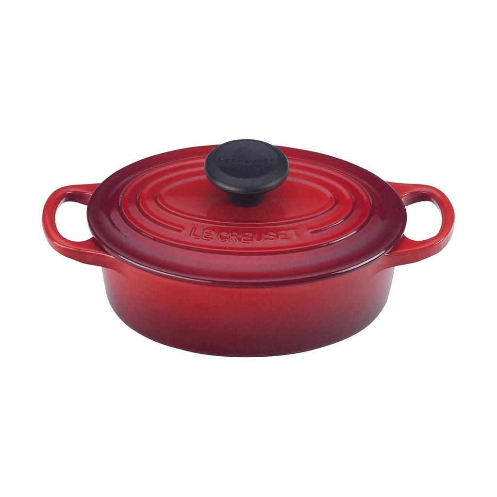 1-Quart Cast Iron Oval Dutch Oven J109