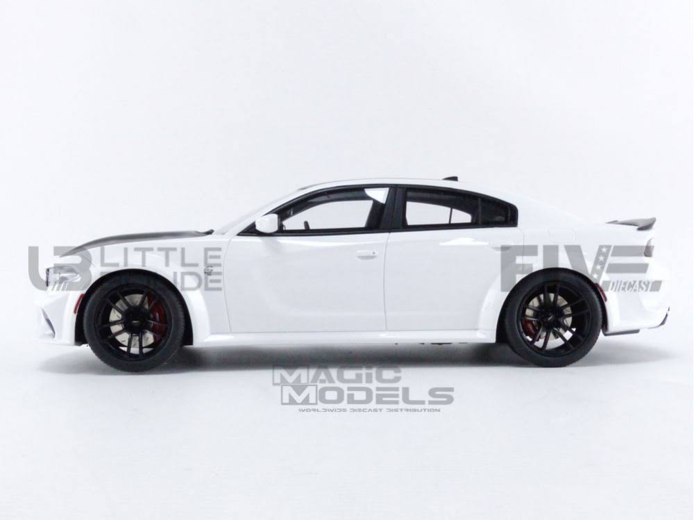 White 1/18 Dodge Charger SRT L561440