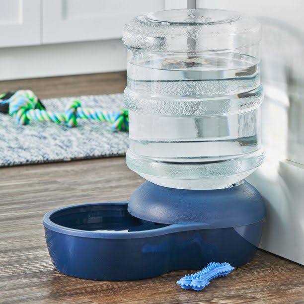 Gravity Pet Waterer O6117